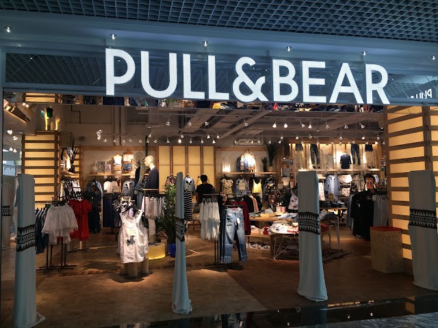 Pull& Bear