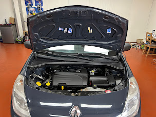 Photo n°12 de NEOKAR Services à Arcueil (Concessionnaire automobile)