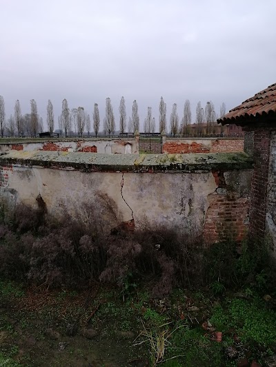 Cimitero Abbandonato di Castell