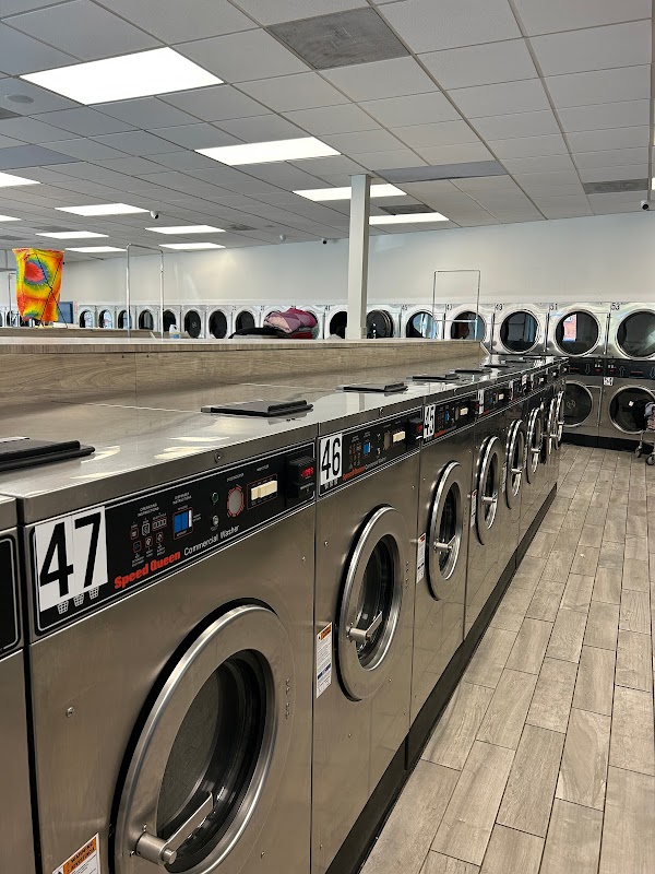 Clean laundry equipment at Laundromax in Springfield, MA