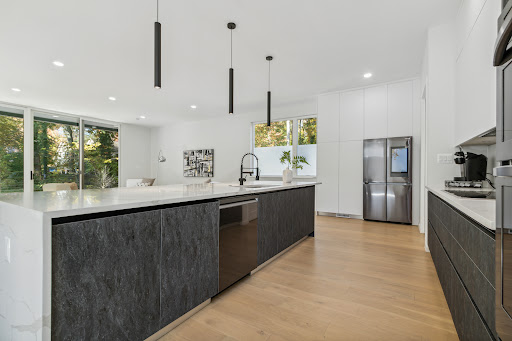 Espe Mendoza Real Estate Gallery - United States