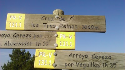 Photos of La Cruz de los Tres Reinos
