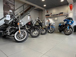 Photo n°53 de Harley-Davidson District 78 à Chambourcy (Concessionnaire de motos d'occasion)