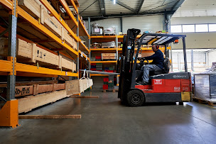 Photo n°1 de APEM SAS - Montpezat-de-Quercy à Montpezat-de-Quercy (Fabricant de matériel électronique)