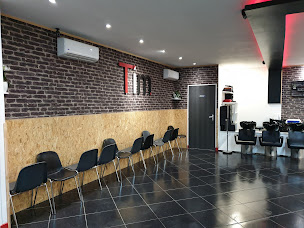 Photo n°4 de Tim Coiffure à Noeux-les-Mines (Salon de coiffure)