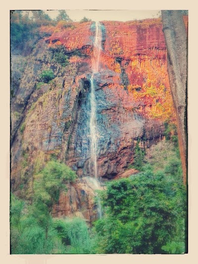 Photos of Diyaluma Falls Bridge