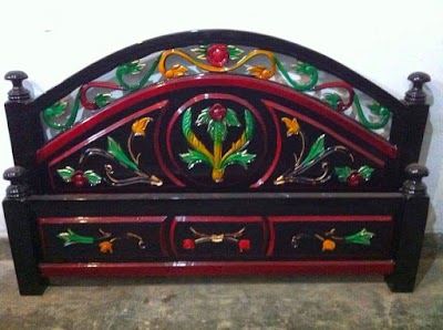 Photos of M M Furniture.