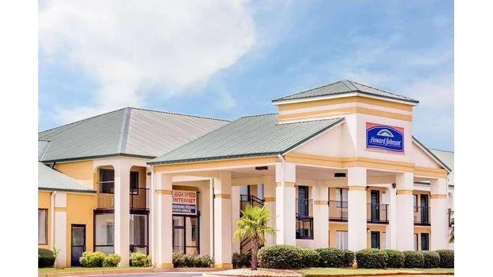 Howard Johnson by Wyndham Perry GA