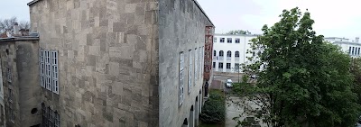 Photos of V&ouml;r&ouml;smarty Mih&aacute;ly K&ouml;nyvt&aacute;r