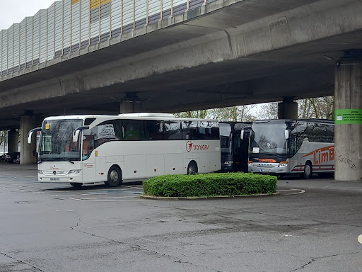 Parkplatz unter der Stelzenbrücke - Thumbnail