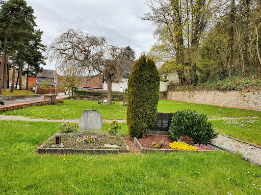 Protestantischer Friedhof Kall - Thumbnail