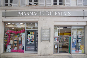 Photo n°2 de Pharmacie du Palais à Saintes (Pharmacie)