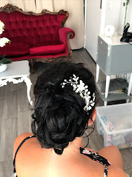 Photo n°10 de INSTANT COSY COIFFURE FLORA l’isle Jourdain à L'Isle-Jourdain (Prestataire de mariage)