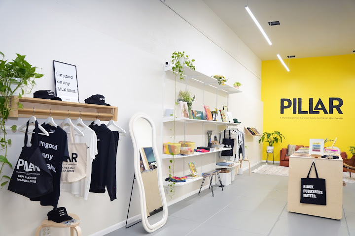 Pillar by Colour Bloc Creativ by null