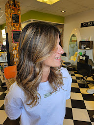 Photo n°33 de Sixties Saloon à Hyères (Salon de coiffure)