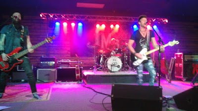 Photos of Johnny and Junes Ultra Saloon