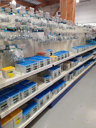 Photo n°2 de CEDEO Rivery : Sanitaire - Chauffage - Plomberie à Rivery (Fournisseur de matériel d'éclairage scénique)