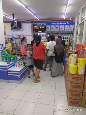 Indomaret Delima, Author: Yhuliana Putriangel