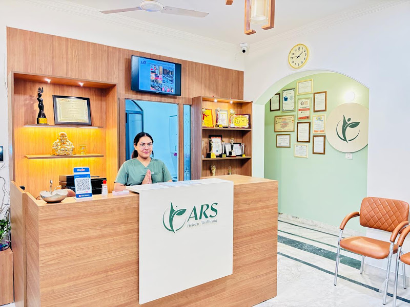 ARS Wellness Gurgaon | Best Physiotherapist Near Me | Back Pain | Knee Surgery prevention | Sports Injury Physio Near Me |