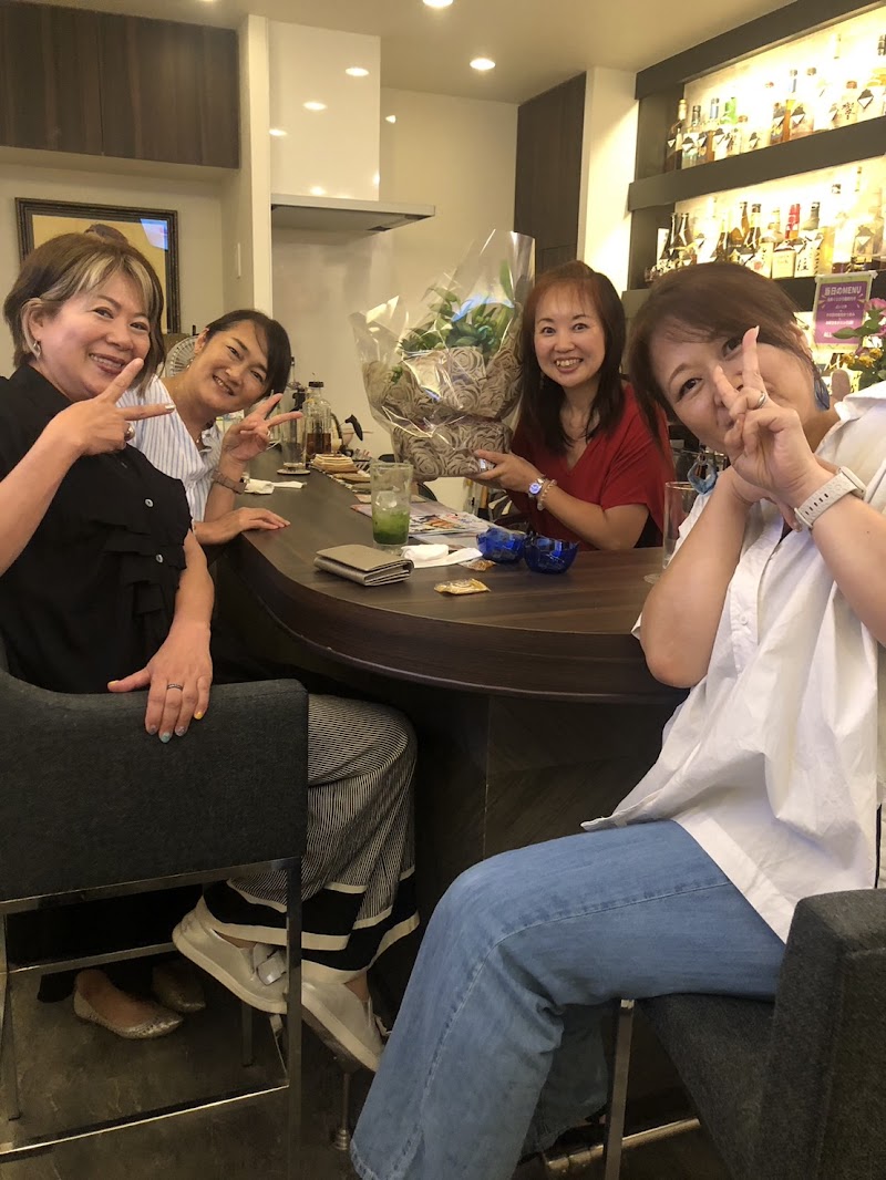 占いBAR『Shining Place』