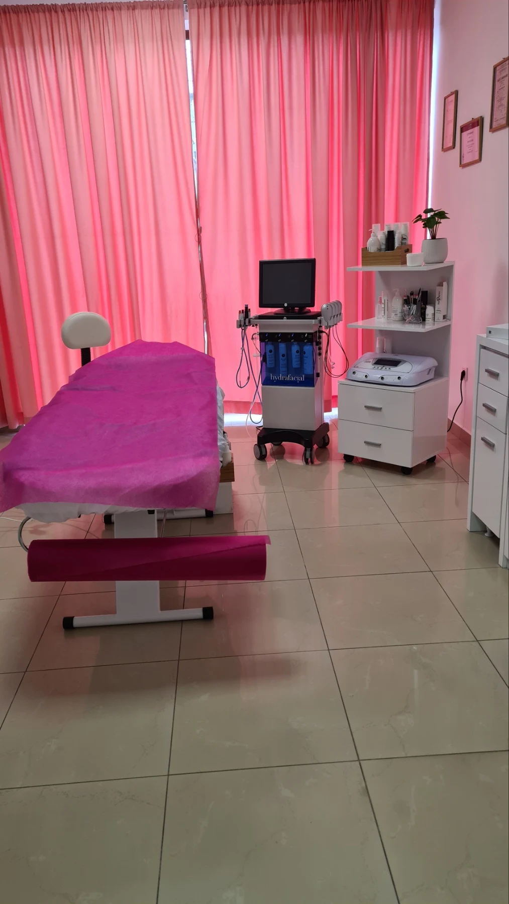 Anelia Style | Лазерна епилация | Процедури за лице | Лифтинг масаж | Hydrafacial | Микронидлинг | Антицелулитни процедури