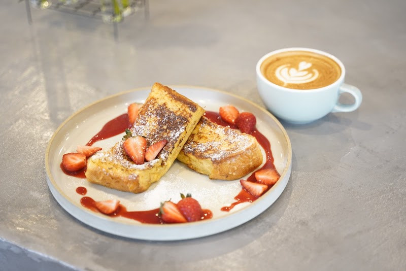 花と、ワインと、コーヒーと。produced by T's FLOWER MARKET