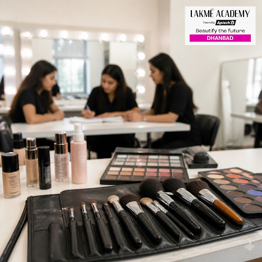 Thinking about a career in beauty and makeup but confused which course to join? At LAKME ACADEMY… post image