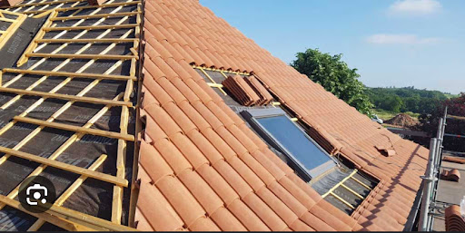 Photo de Entreprise de couverture MW à Saint-André-de-Seignanx (40390)