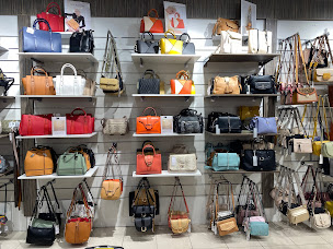 Photo n°3 de CCM çac’estmoi! Cora Houdemont à Heillecourt (Magasin de sacs et bagages)