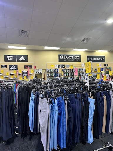Pete’s Golf Connection Showroom. - Thumbnail
