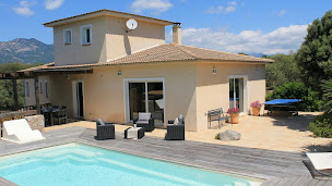 Photo n°1 de Briol toiture & façades à Pia (Peintre en bâtiment)