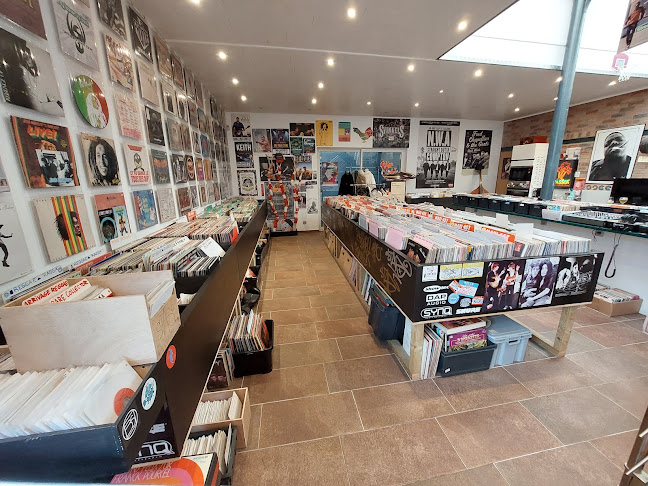 Retro Music Shop
