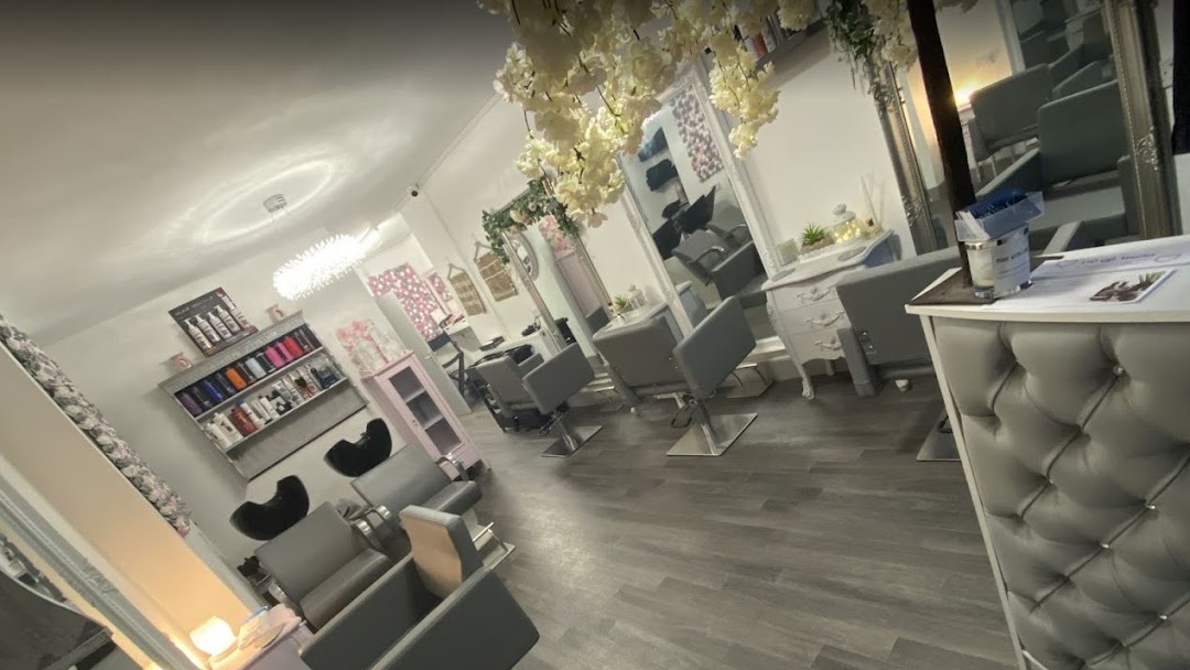 Newtown Hair Salon - wide 9