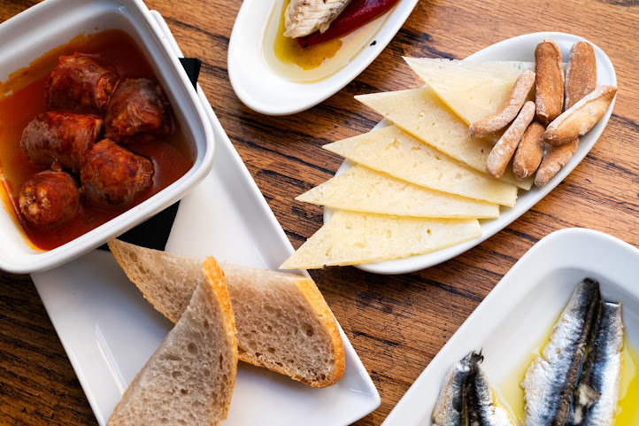 Bodega Vidrios y Cristales by null