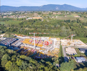 Photo n°2 de Valente Grue Assistance SA à Belley (Agence de location de matériel)