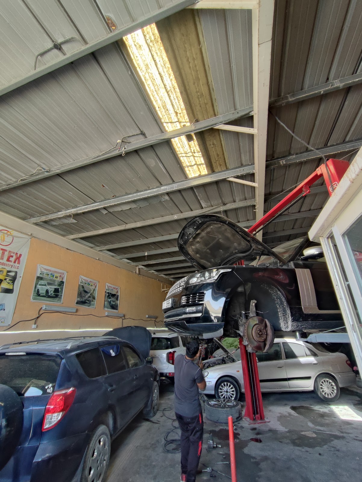 Al Nabaah Auto Maintinance Workshop - صورة 4