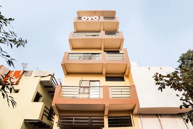 OYO 66197 Rudra Residency