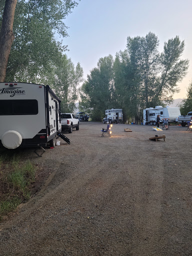 East Elk Creek Group Campground - Thumbnail