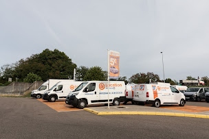 Photo n°3 de E.Leclerc Location à Wintzenheim (Agence de location de fourgonnettes)