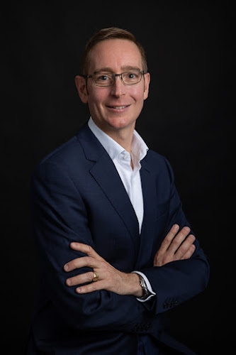 Dr Emmanuel SOUCANYE de LANDEVOISIN chirurgien orthopédiste de l’épaule et du coude à Toulon - arthroscopie et prothèse