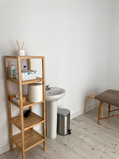 Whole Fisioterapia y Osteopatía - Spain