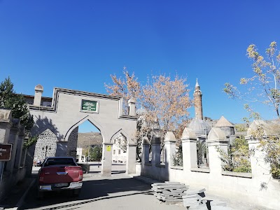 Hasan Harakani Tomb