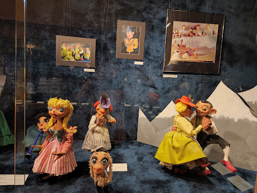 Charles H. MacNider Art Museum - Thumbnail