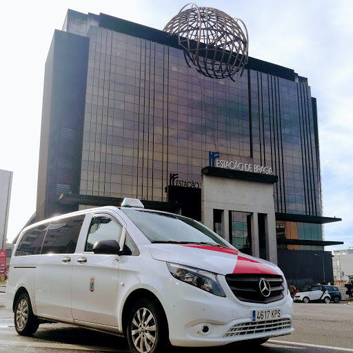 TAXI VIGO MERCEDES 7 Plazas y Aeropuerto - Thumbnail