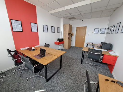 EM 5 Nieruchomości Warszawa