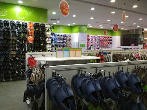 Crocs Outlet Shop, Author: Muhammad shu'ayb Ahmed