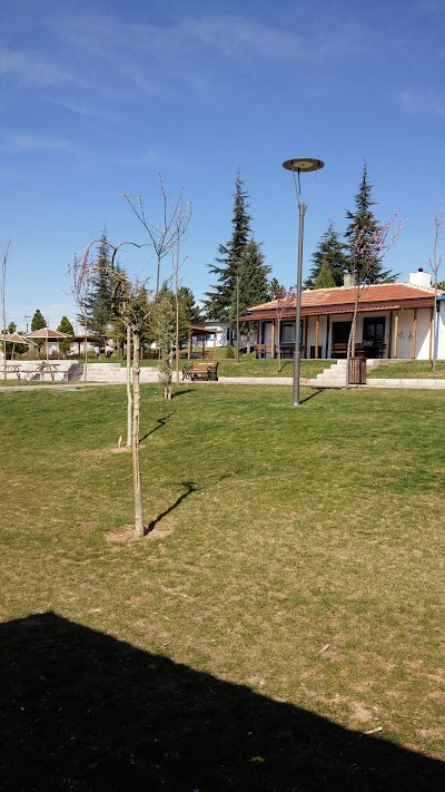 Selami Vardar Halk Merkezi ve Parkı
