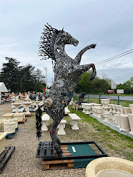 Photo n°8 de Poterie discount à Saint-Magne-de-Castillon (Magasin de poteries)