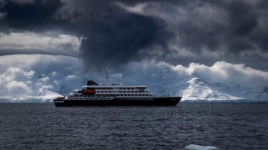 Oceanwide Expeditions by null