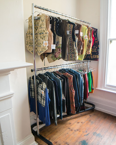 Warm Store - Visual